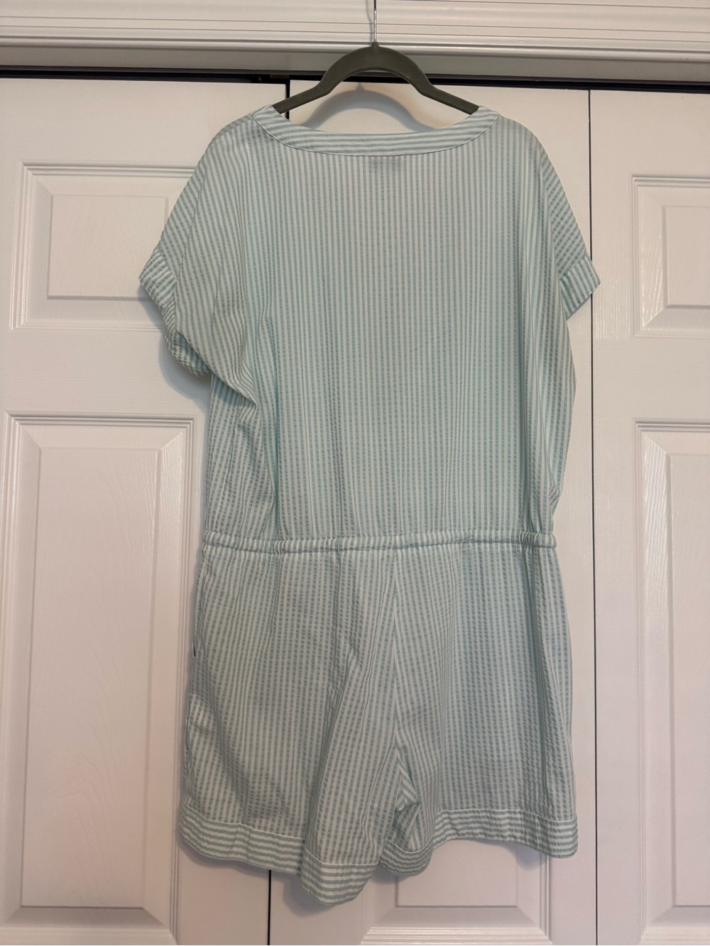 $8 SALE! VINEYARD VINES: 3x Striped Rompers, Small - Picture 11 of 12
